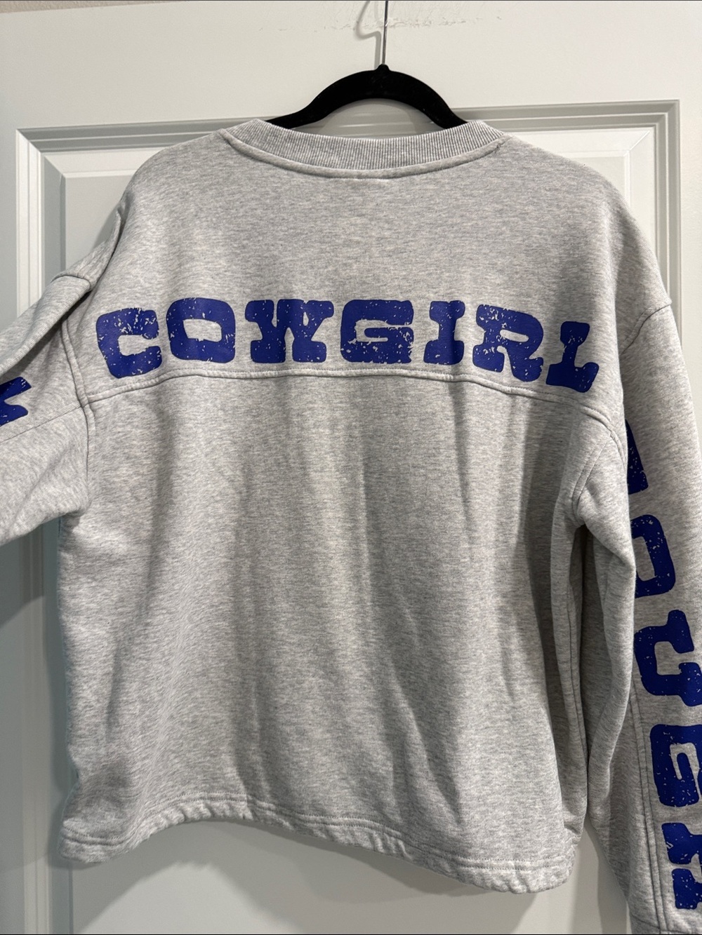 NWT Ariat Cowgirl Graphic Grey Sweatshirt with Blue Lettering sz m